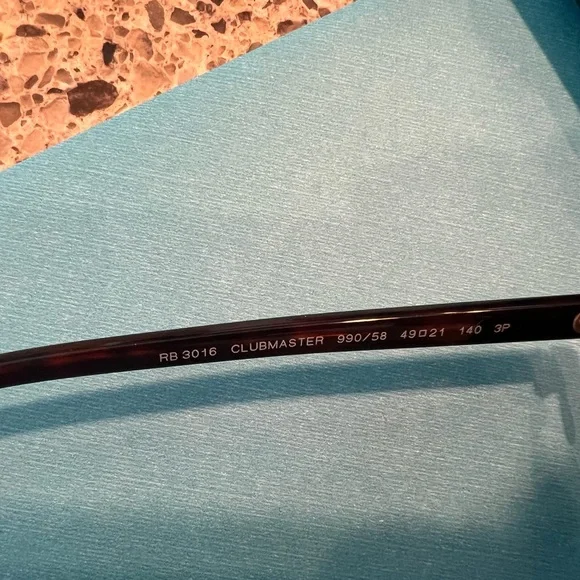 Ray-Ban clubmaster polarized Tortoise and Gold Sunglasses - Picture 5 of 7